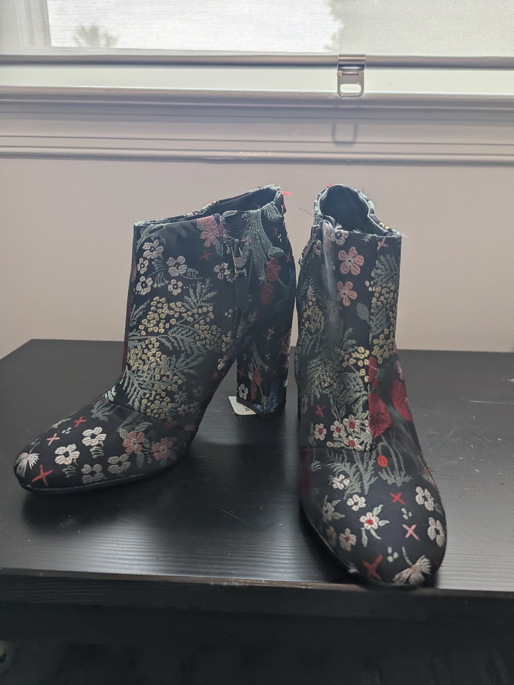 Sam Edelman Floral Embroidered Black Ankle Boots 8.5